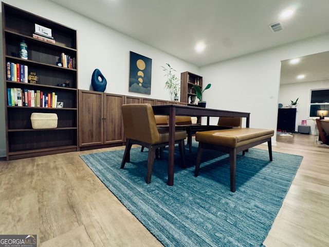 275 Winding River Road C, Atlanta, GA 30350