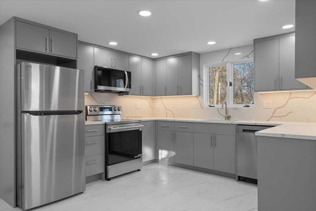 144 Howe St, Marlborough, MA 01752