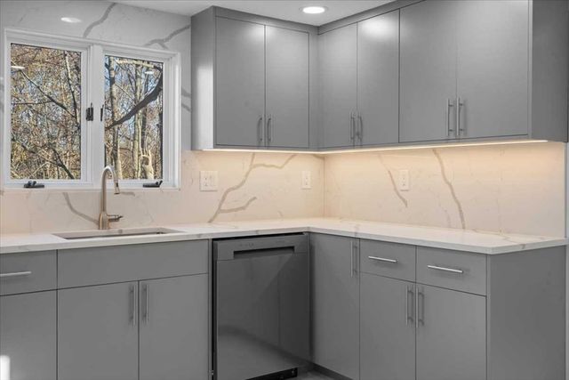 144 Howe St, Marlborough, MA 01752