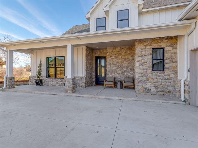 3442 Red Ridge Drive, Blanchard, OK 73010