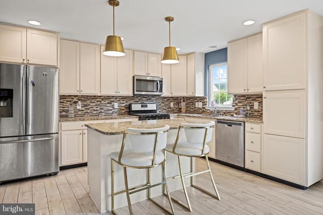 807 LEXINGTON MEWS, Swedesboro, NJ 08085