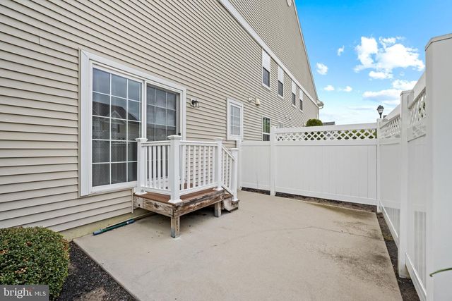807 LEXINGTON MEWS, Swedesboro, NJ 08085