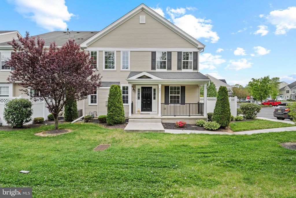 807 LEXINGTON MEWS, Swedesboro, NJ 08085