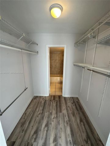 200 SE 15th Rd 15H, Miami, FL 33129