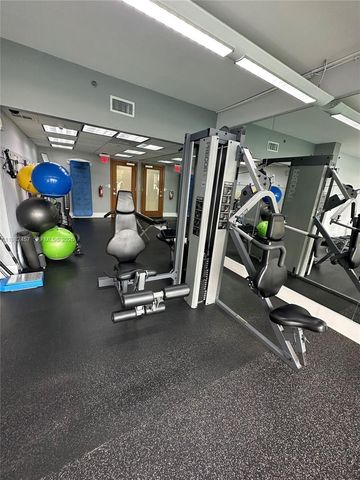 200 SE 15th Rd 15H, Miami, FL 33129