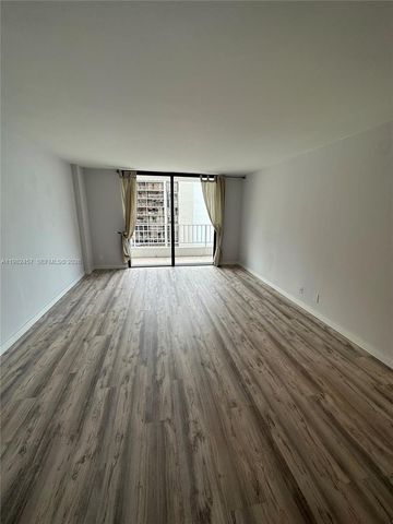 200 SE 15th Rd 15H, Miami, FL 33129