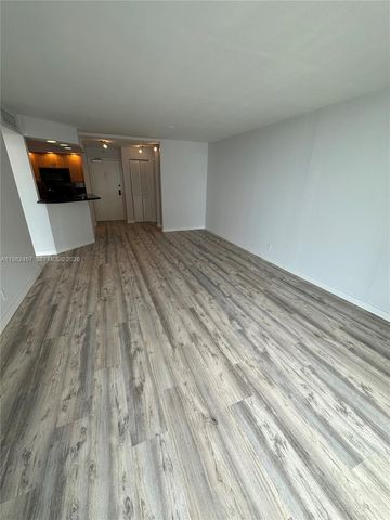 200 SE 15th Rd 15H, Miami, FL 33129