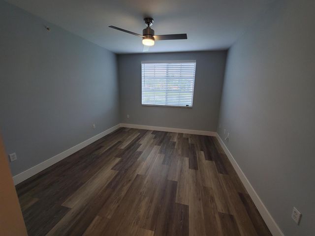 8070 N NOB HILL Road 106, Tamarac, FL 33321