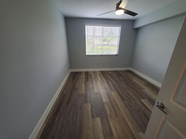 8070 N NOB HILL Road 106, Tamarac, FL 33321