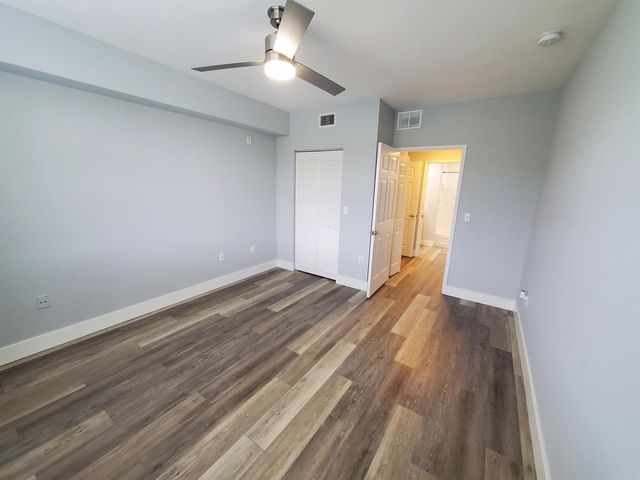 8070 N NOB HILL Road 106, Tamarac, FL 33321