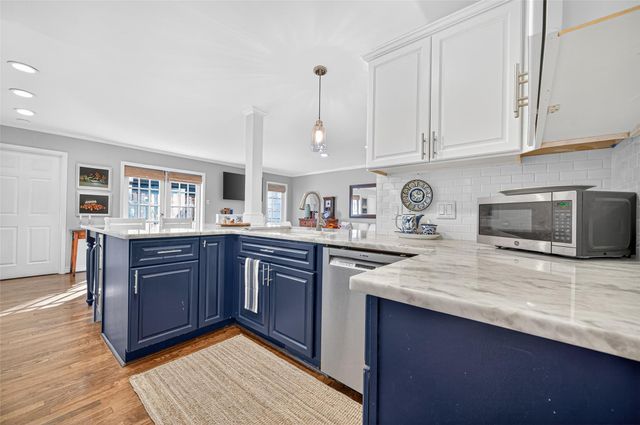 8932 Chatsworth Drive 8932, Houston, TX 77024