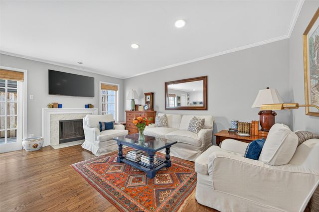 8932 Chatsworth Drive 8932, Houston, TX 77024