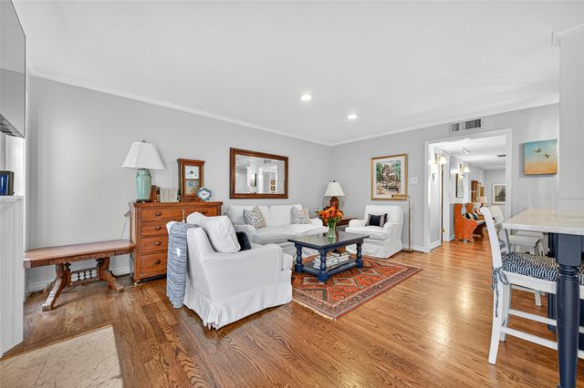 8932 Chatsworth Drive 8932, Houston, TX 77024