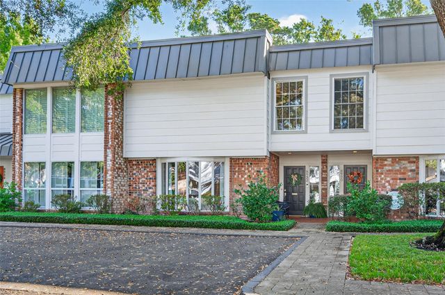8932 Chatsworth Drive 8932, Houston, TX 77024