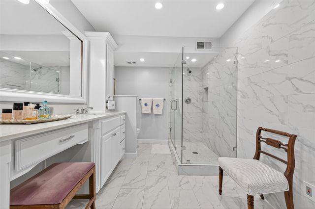 8932 Chatsworth Drive 8932, Houston, TX 77024