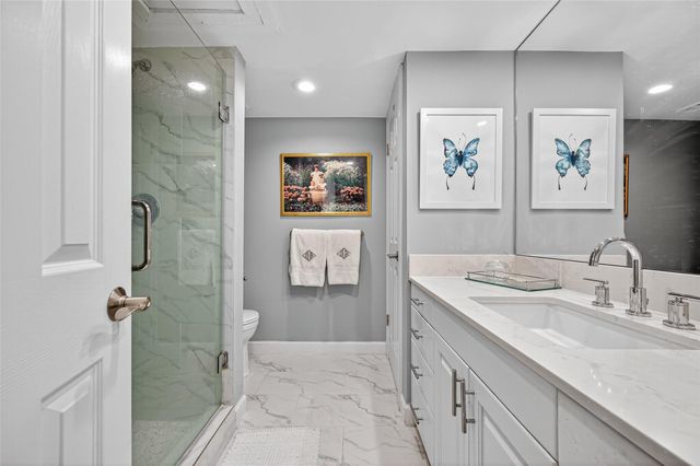 8932 Chatsworth Drive 8932, Houston, TX 77024
