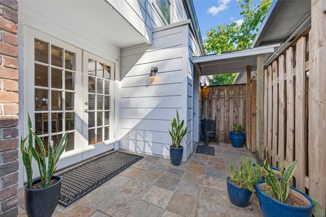 8932 Chatsworth Drive 8932, Houston, TX 77024