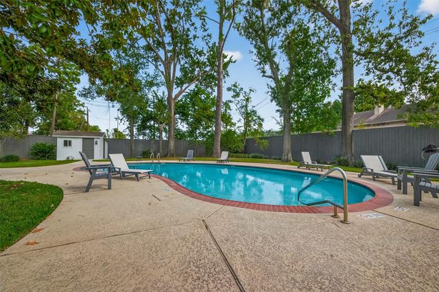 8932 Chatsworth Drive 8932, Houston, TX 77024