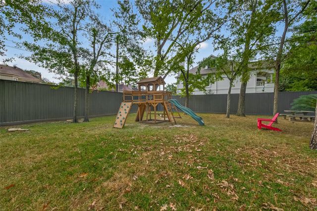 8932 Chatsworth Drive 8932, Houston, TX 77024