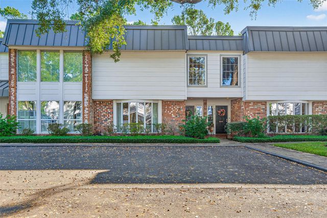 8932 Chatsworth Drive 8932, Houston, TX 77024