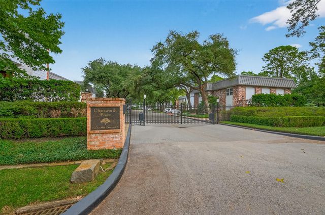 8932 Chatsworth Drive 8932, Houston, TX 77024
