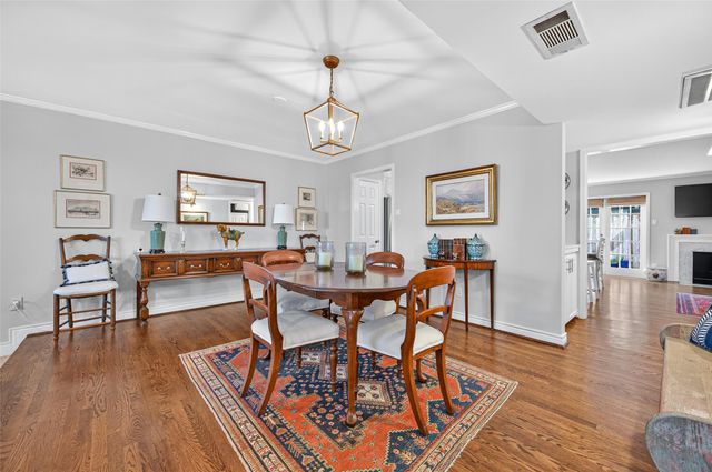 8932 Chatsworth Drive 8932, Houston, TX 77024