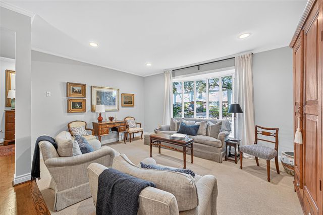 8932 Chatsworth Drive 8932, Houston, TX 77024