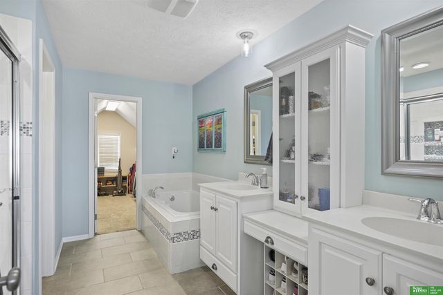 3805 S 202nd Street, Omaha, NE 68130