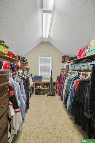 3805 S 202nd Street, Omaha, NE 68130