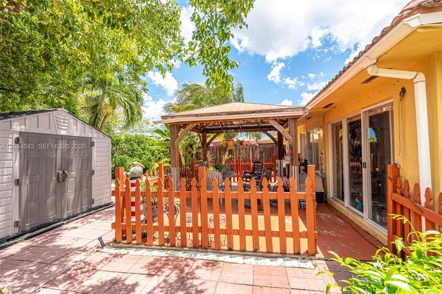 21445 SW 89th Path, Cutler Bay, FL 33189