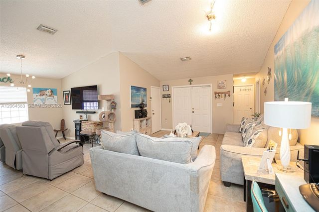 21445 SW 89th Path, Cutler Bay, FL 33189