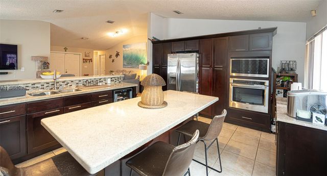 21445 SW 89th Path, Cutler Bay, FL 33189