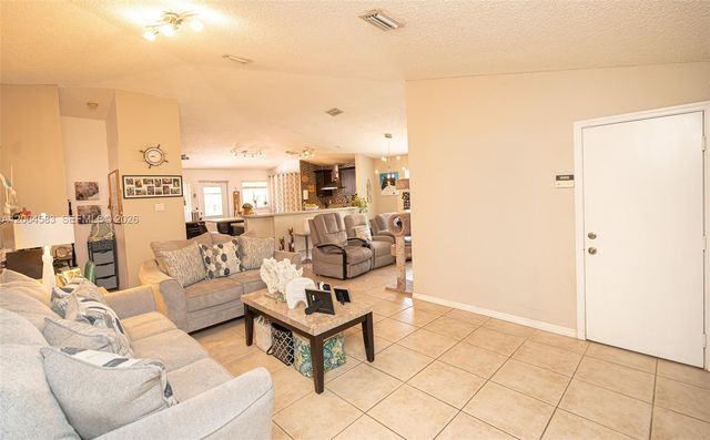 21445 SW 89th Path, Cutler Bay, FL 33189