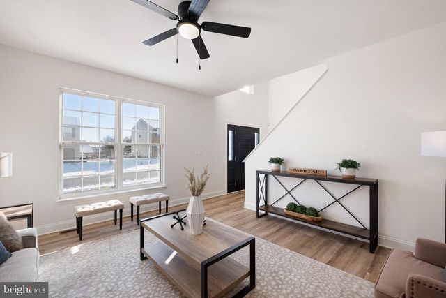 815 BRANT DR, New Castle, DE 19720