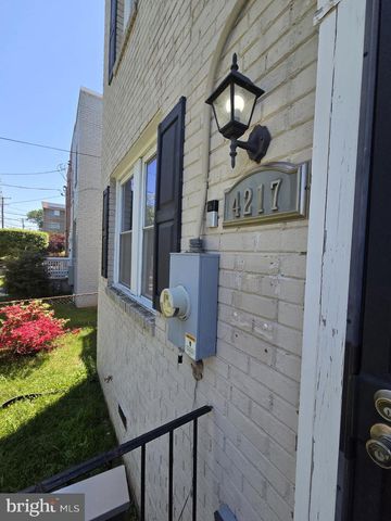 4217 FOOTE ST NE, Washington, DC 20019