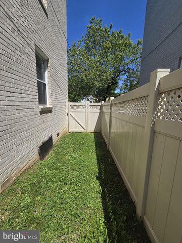 4217 FOOTE ST NE, Washington, DC 20019