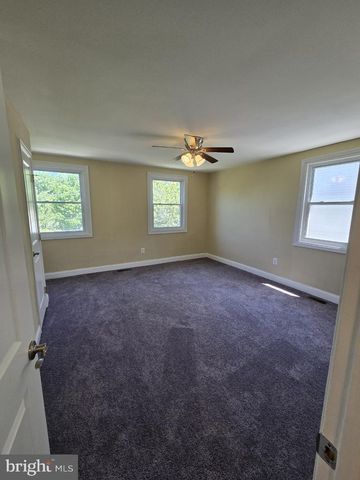 4217 FOOTE ST NE, Washington, DC 20019