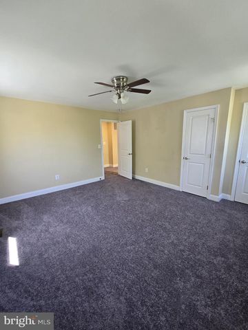 4217 FOOTE ST NE, Washington, DC 20019