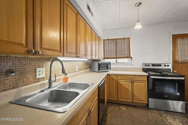 355 York Way, Sparks, NV 89431