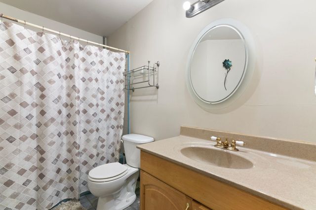 13 Brookside Lane, Newfane, VT 05345