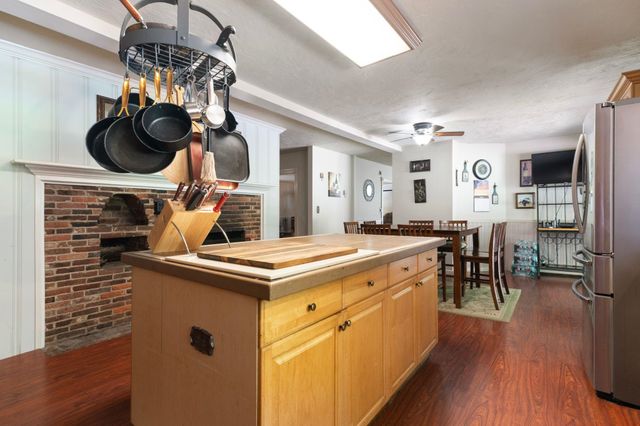 13 Brookside Lane, Newfane, VT 05345