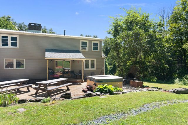 13 Brookside Lane, Newfane, VT 05345