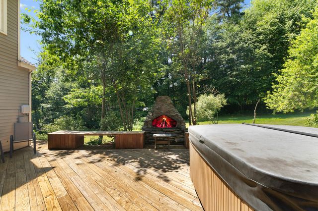13 Brookside Lane, Newfane, VT 05345
