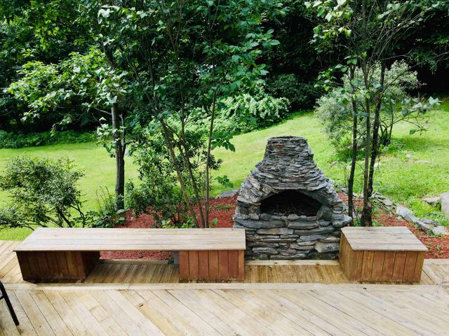 13 Brookside Lane, Newfane, VT 05345