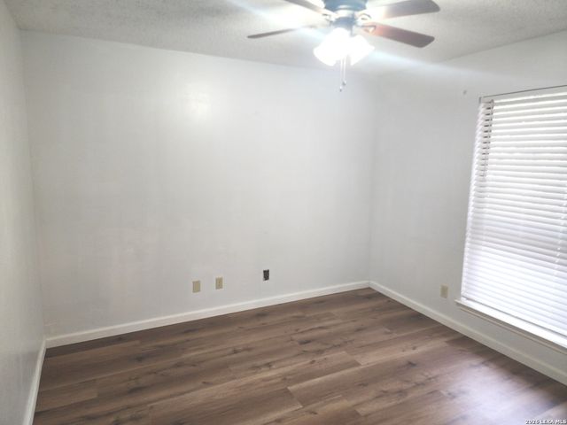 174 Clear Oak, Universal City, TX 78148