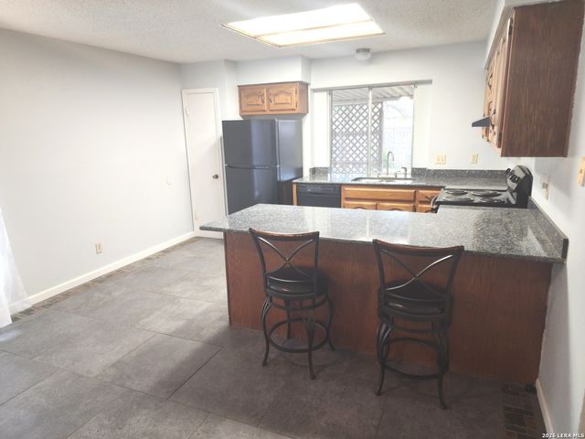 174 Clear Oak, Universal City, TX 78148