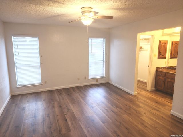 174 Clear Oak, Universal City, TX 78148