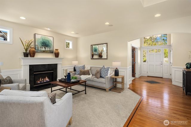 24823 SE 22nd Court, Sammamish, WA 98075