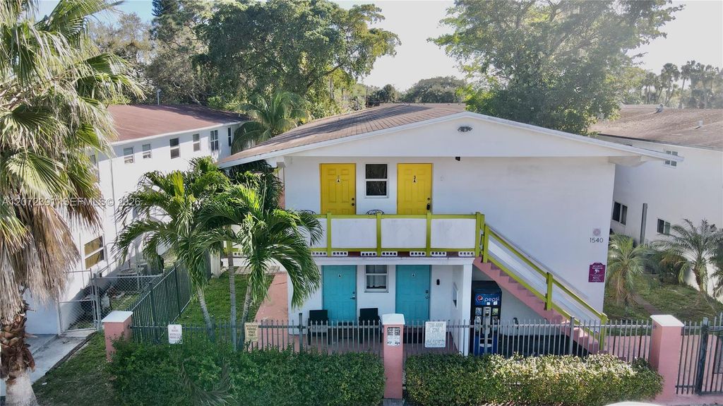 1540 SW 5th Place 1, Fort Lauderdale, FL 33312