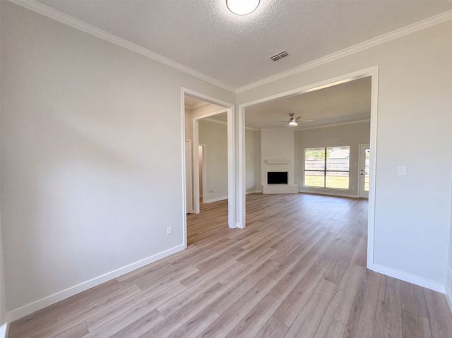 6037 Sundown Drive, Watauga, TX 76148